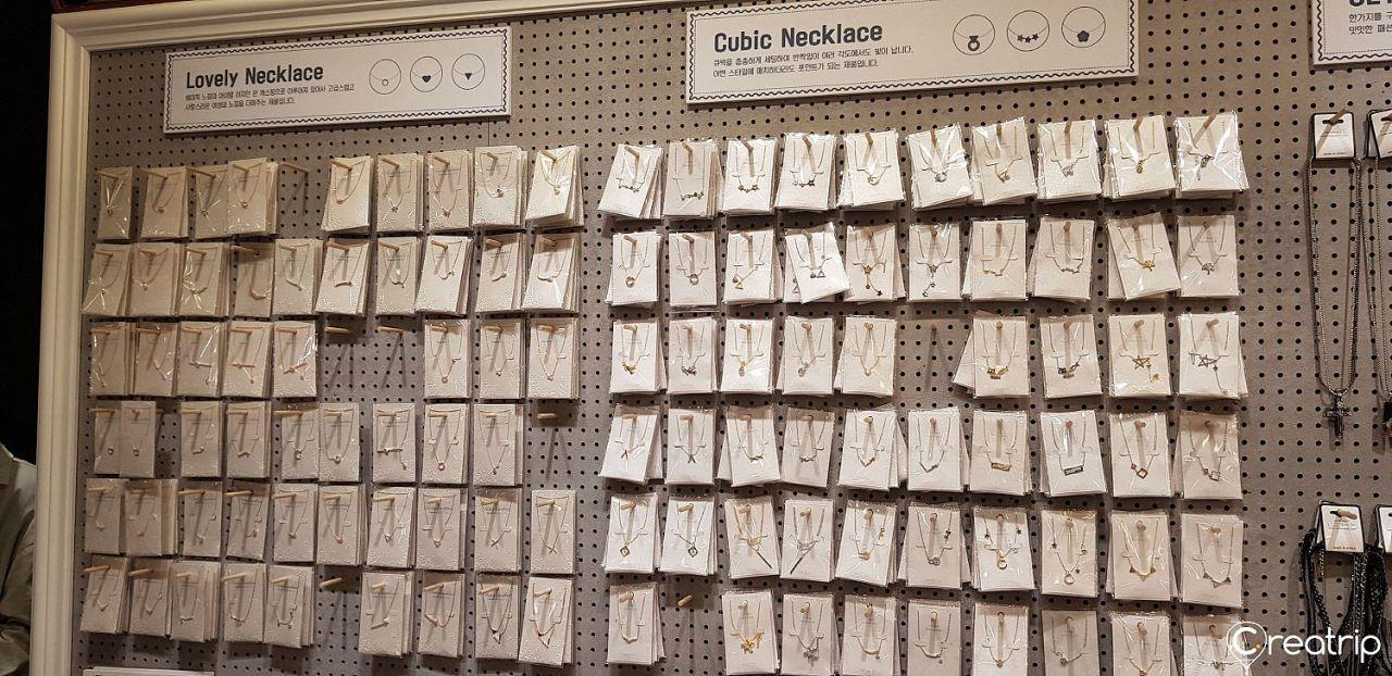 TOP 3 Korean Accessory Brands | TOP 3 Korean Accessory Brands ! Fashionable Jewelry that are loved by Koreans!